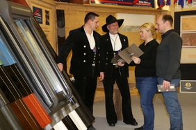 Gewinnen Sie jetzt Eintrittskarten für die BAUExpo 2017 und kommen Sie mit Fachleuten ins Gespräch.